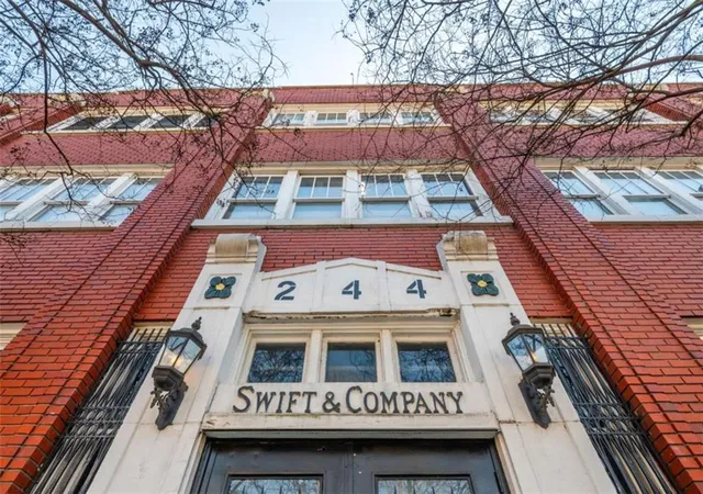 3rd image of 244 Peters St, Atlanta, GA 30313