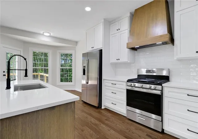 5th image of 6259 Spring Lake Dr, Flowery Branch, GA 30542 | MLS# 7751834