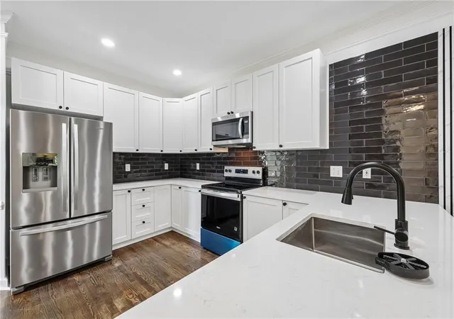 Photo 4 of Single family home for sale at 2164 Cape Liberty Dr, Suwanee, GA 30024 | MLS# 7803710 | Listing updated on 2026-09-10