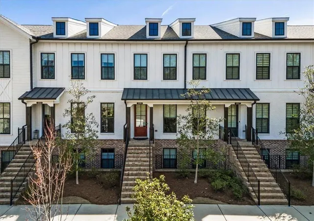 2nd image of 205 Phillips Ln, Alpharetta, GA 30009 | MLS# 7742571