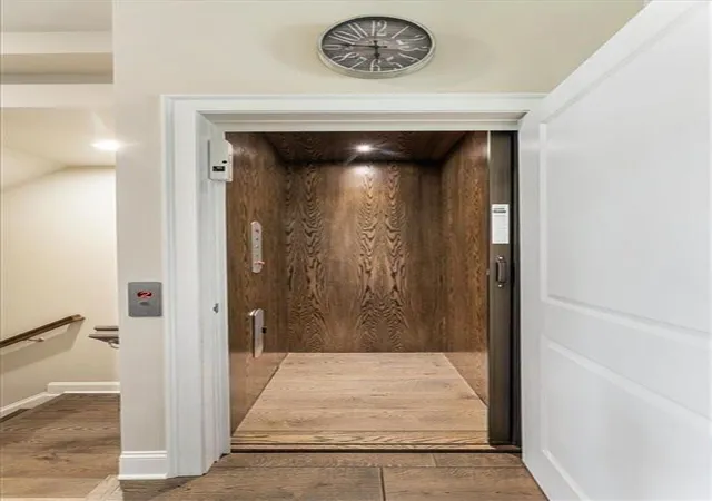 4th image of 205 Phillips Ln, Alpharetta, GA 30009 | MLS# 7742571