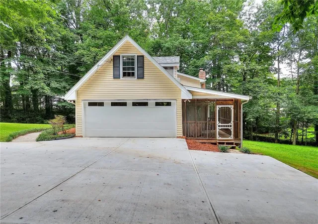 4th image of 66 Lockring Dr, Lilburn, GA 30047 | MLS# 7811489