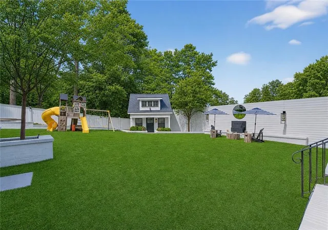 Photo 2 of Single family home for sale at 1812 Wellbourne Dr, Atlanta, GA 30324 | MLS# 7787357 | Listing updated on 2026-09-01