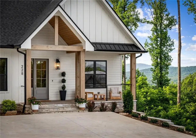 Photo 3 of Sale Pending at 228 Winding Ridge, Blairsville, GA 30512 | MLS# 7807278 | Listing updated on 2026-08-22