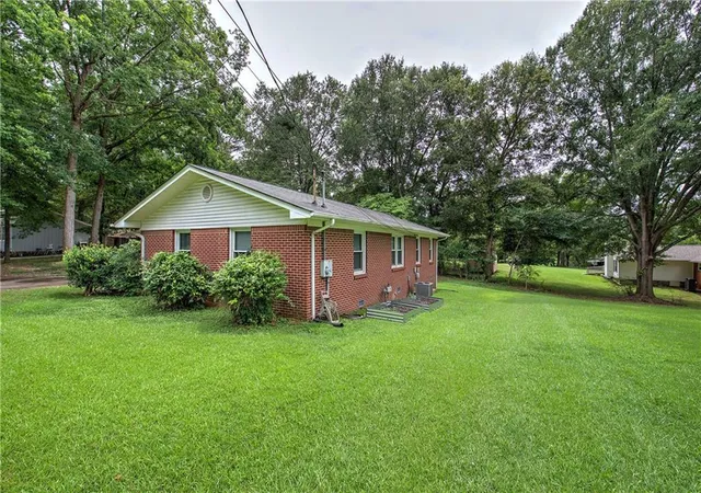 Photo 4 of Single family home for sale at 16 Jones Ml Pl, Cartersville, GA 30120 | MLS# 7817505 | Listing updated on 2026-09-14