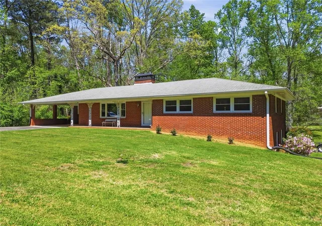 Photo 2 of Single family home for sale at 2279 Highway 92, Acworth, GA 30102 | MLS# 7750105 | Listing updated on 2026-09-04