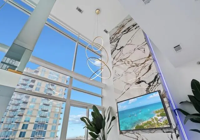 Photo 3 of Sale Pending at 45 Ivan Allen Jr Nw Blvd #2701, Atlanta, GA 30308 | MLS# 7793656 | Listing updated on 2026-09-21