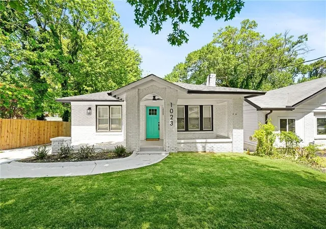 Photo 1 of Single family home for sale at 1023 Byron Dr Sw, Atlanta, GA 30310 | MLS# 7821952 | Listing updated on 2026-09-09