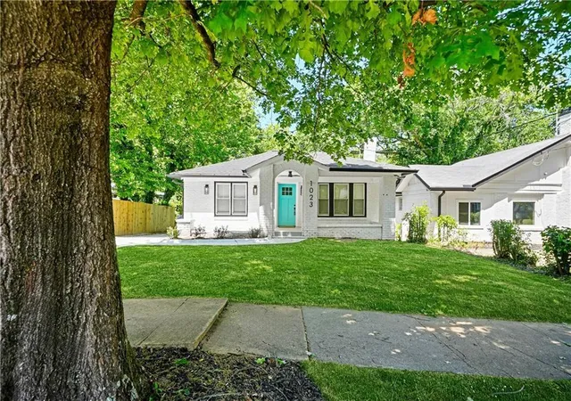 Photo 3 of Sale Pending at 1023 Byron Dr Sw, Atlanta, GA 30310 | MLS# 7821952 | Listing updated on 2026-09-17
