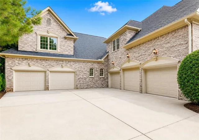 2nd image of 207 Gold Leaf Ln, Canton, GA 30114 | MLS# 7792447