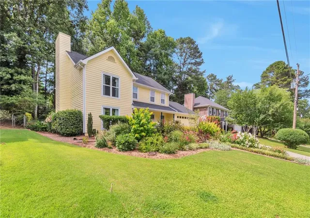 Photo 2 of Single family home for sale at 6697 Gunstock Ln, Tucker, GA 30084 | MLS# 7808644 | Listing updated on 2026-10-04