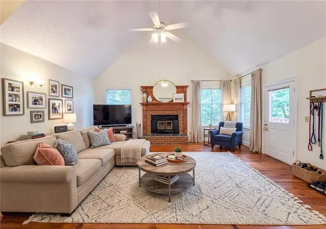 3rd image of 5599 Stone Creek Dr, Stone Mountain, GA 30087 | MLS# 7805166