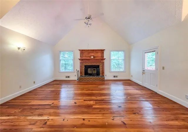 4th image of 5599 Stone Creek Dr, Stone Mountain, GA 30087 | MLS# 7805166