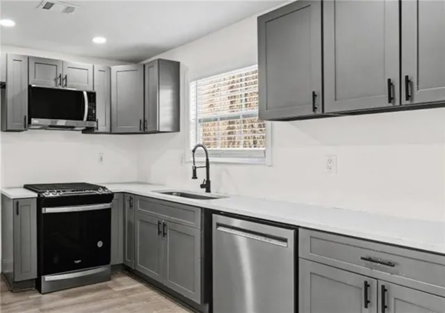 4th image of 3475 Meadowlane Pl Sw, Atlanta, GA 30331 | MLS# 7816530