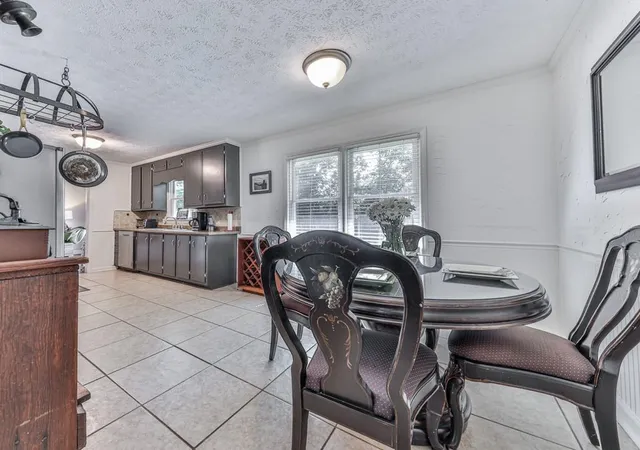 Photo 3 of Single family home for sale at 132 Little Brk Dr, Woodstock, GA 30188 | MLS# 7812630 | Listing updated on 2026-08-30