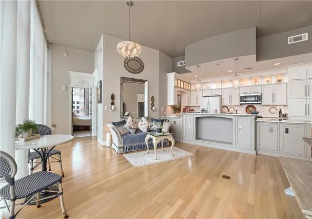 4th image of 950 W Peachtree St Nw #2003, Atlanta, GA 30309 | MLS# 7784422
