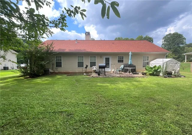 Photo 3 of Sale Pending at 242 Pebble Crk Dr, Mcdonough, GA 30253 | MLS# 7800303 | Listing updated on 2026-09-14