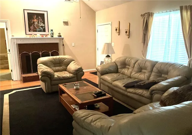 Photo 4 of Sale Pending at 242 Pebble Crk Dr, Mcdonough, GA 30253 | MLS# 7800303 | Listing updated on 2026-09-14