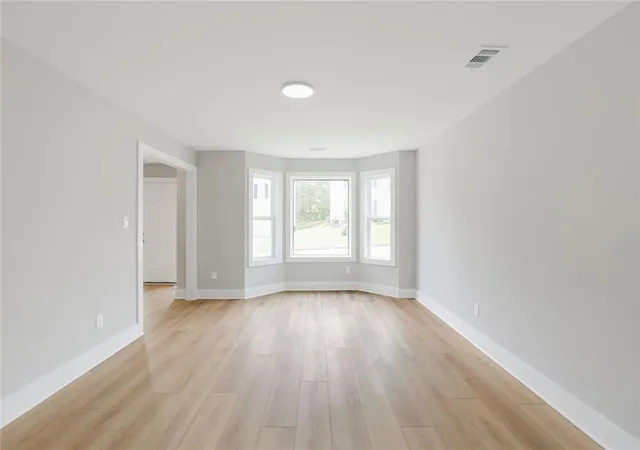 Photo 4 of Single family home for sale at 759 Mountain Ridge Way S, Lithonia, GA 30058 | MLS# 7803031 | Listing updated on 2026-09-20