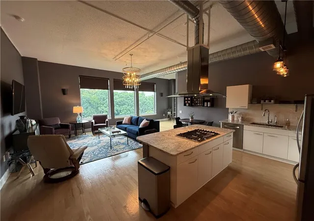 Condo for sale at 3820 Roswell Rd NE #709, Atlanta, GA 30342 | MLS# 7790534
