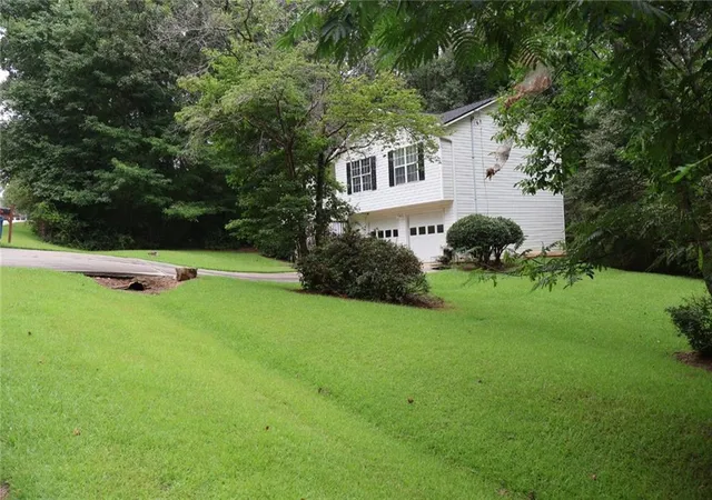 Photo 2 of Single family home for sale at 8748 Jenkins Rd, Winston, GA 30187 | MLS# 7814593 | Listing updated on 2026-08-29