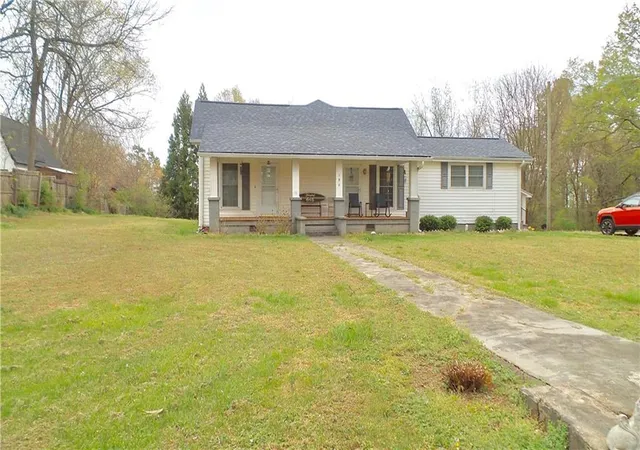 5th image of 186 Railroad Ave, Lula, GA 30554 | MLS# 7749836