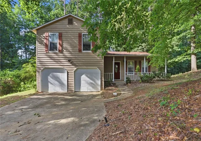 Photo 3 of Single family home for sale at 5389 Martins Xing Rd, Stone Mountain, GA 30088 | MLS# 7789291 | Listing updated on 2026-08-20
