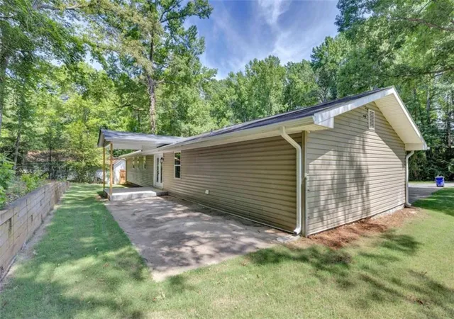 3rd image of 6156 Cherry Valley Dr, Covington, GA 30014 | MLS# 7794465