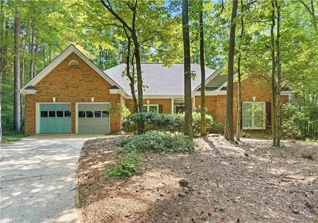 Photo 1 of Sale Pending at 320 Valley Green Ct, Woodstock, GA 30189 | MLS# 7809879 | Listing updated on 2026-08-18
