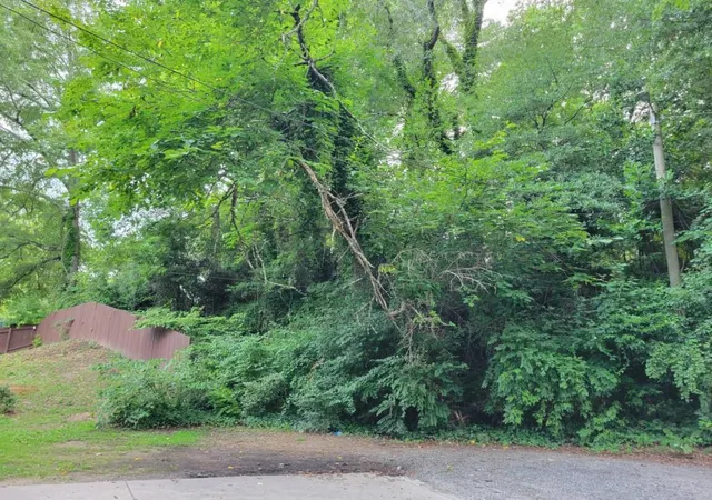 Photo 3 of Land for sale at 1019 Hubbard Sw, Atlanta, GA 30310 | MLS# 7428797 | Listing updated on 2026-10-02