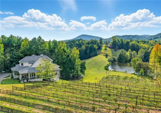 Photo 4 of Sale Pending at 199 Tabitha Dr, Jasper, GA 30143 | MLS# 7762310 | Listing updated on 2026-09-11