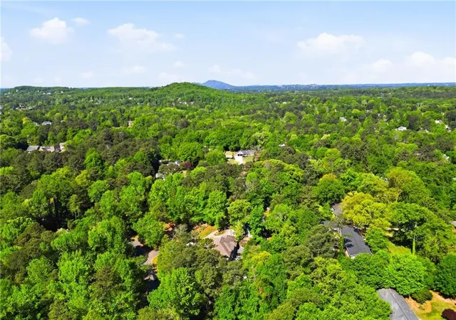 Homes for sale in Marietta, GA | 2645 Indian Lake Dr, Marietta, GA 30062 | MLS# 7754606