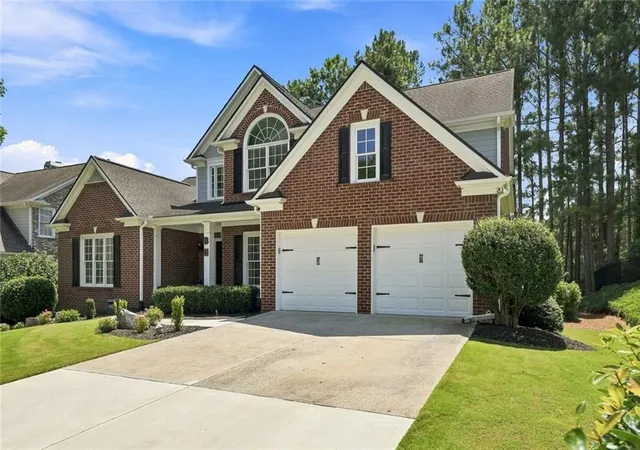Photo 3 of Single family home for sale at 7027 Bennington Ln, Cumming, GA 30041 | MLS# 7825223 | Listing updated on 2026-10-02