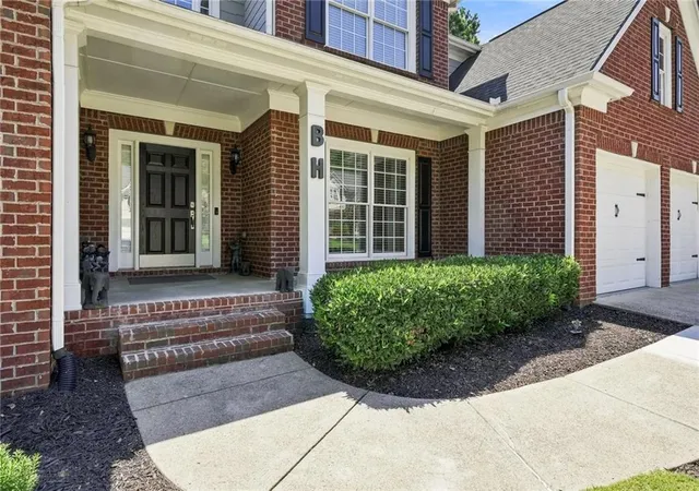 Photo 4 of Single family home for sale at 7027 Bennington Ln, Cumming, GA 30041 | MLS# 7825223 | Listing updated on 2026-10-02
