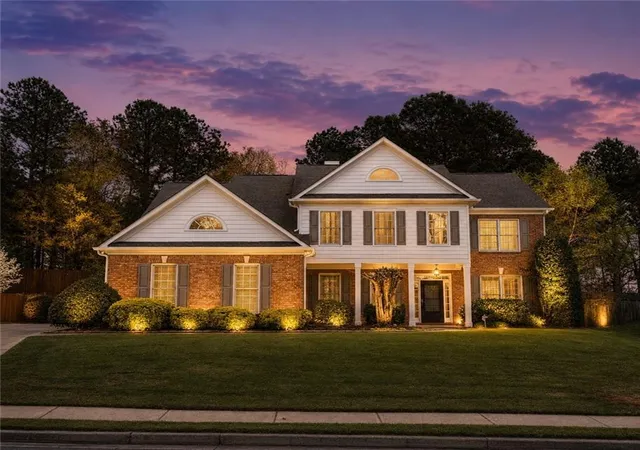 1st image of 2725 Ivy Hill Dr, Buford, GA 30519 | MLS# 7745624
