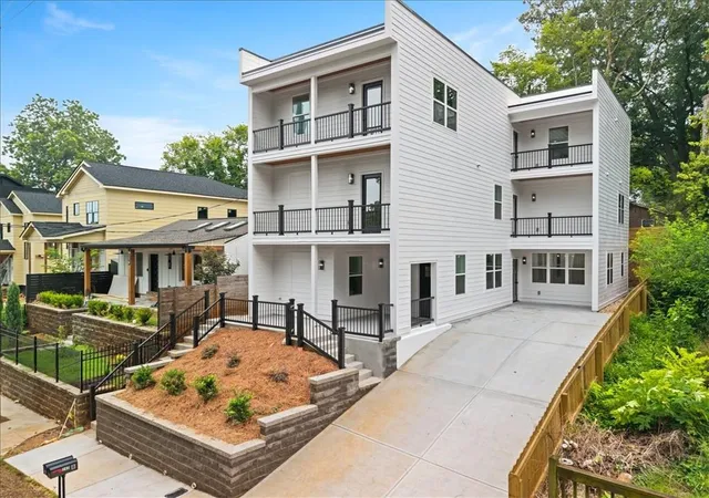 1st image of 242 Ormond St Sw, Atlanta, GA 30315 | MLS# 7820621