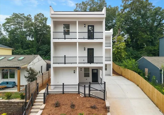 2nd image of 242 Ormond St Sw, Atlanta, GA 30315 | MLS# 7820621