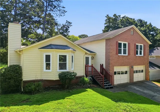 Photo 3 of Single family home for sale at 440 Hunters Cvs Ct, Lawrenceville, GA 30044 | MLS# 7820161 | Listing updated on 2026-08-24