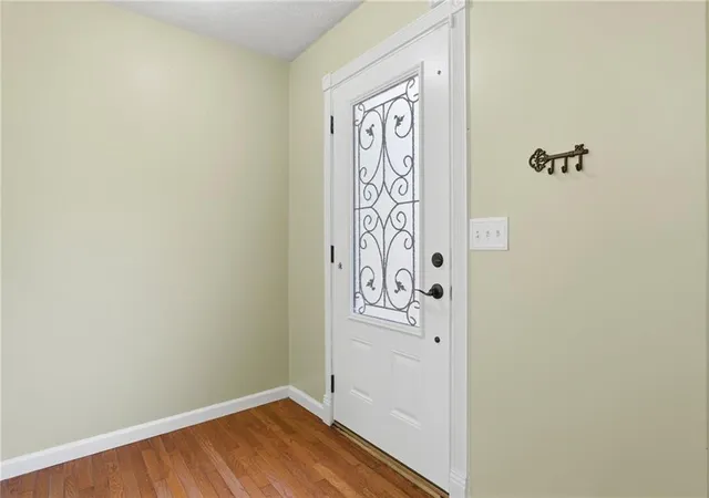 Photo 4 of Single family home for sale at 440 Hunters Cvs Ct, Lawrenceville, GA 30044 | MLS# 7820161 | Listing updated on 2026-08-24