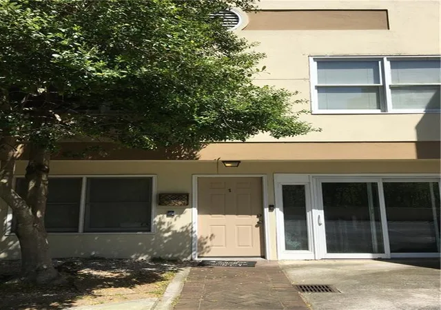 Townhouse for sale at 75 E Wesley Rd NE #1, Atlanta, GA 30305 | MLS# 7813841