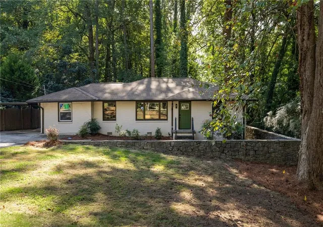 Photo 1 of Single family home for sale at 2847 Hollywood Dr, Decatur, GA 30033 | MLS# 7846755 | Listing updated on 2026-10-27