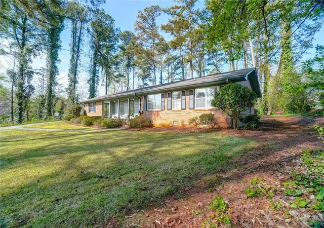2nd image of 797 Kiowa Dr Ne, Marietta, GA 30060 | MLS# 7730947