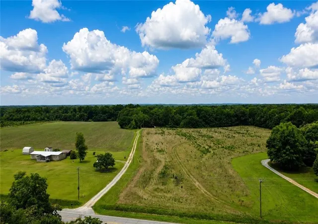 Homes for sale in Barnesville, GA | 144 Hwy 341 S, Barnesville, GA 30204 | MLS# 7767861