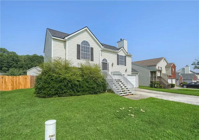 Photo 3 of Sale Pending at 7281 Sandpiper Way, Riverdale, GA 30274 | MLS# 7813842 | Listing updated on 2026-09-02