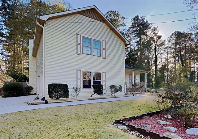 2nd image of 2537 Kings Pistol Ct, Grayson, GA 30017 | MLS# 7803190