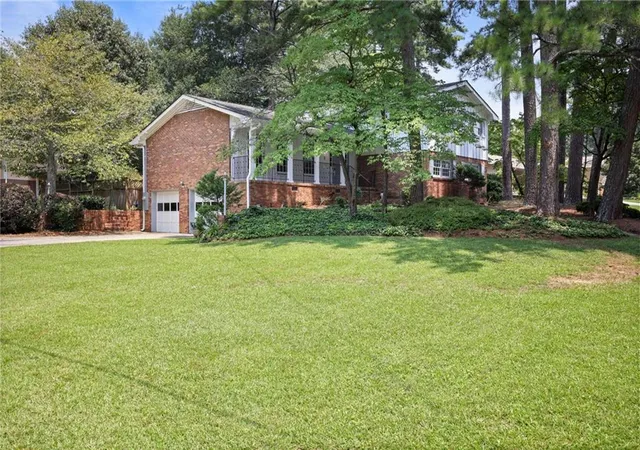 35th image of 2458 Dunkerrin Ln, Atlanta, GA 30360 | MLS# 7813831