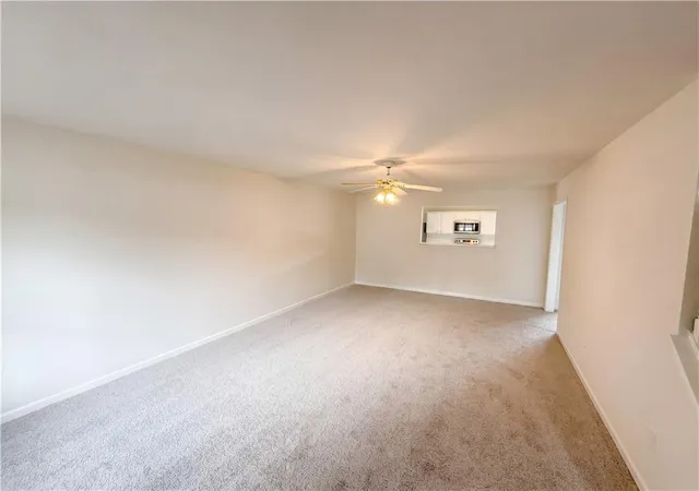 3rd image of 6126 Hickory Lane Dr, Union City, GA 30291 | MLS# 7776705