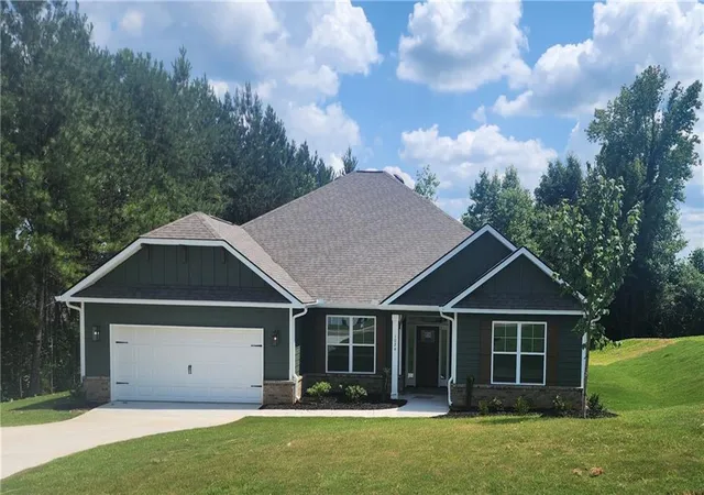 1st image of 1024 Holliday Passs, Griffin, GA 30223 | MLS# 7817374