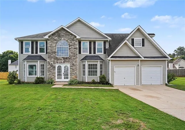 Single family home for sale at 2909 Crabapple Cir SE, Conyers, GA 30013 | MLS# 7790760