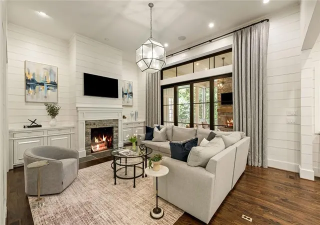 5th image of 305 Forrest Lake Dr Nw, Sandy Springs, GA 30327 | MLS# 7812351
